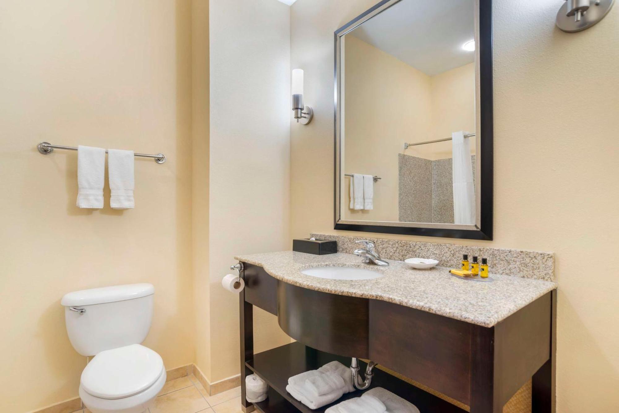 Best Western Plus Flowood Inn & Suites Экстерьер фото